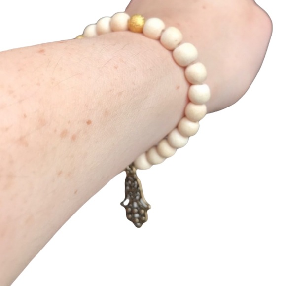 Hamsa wood beaded stretch Bracelet - Picture 2 of 6